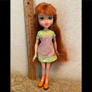 Brats Girlz Moxie Doll